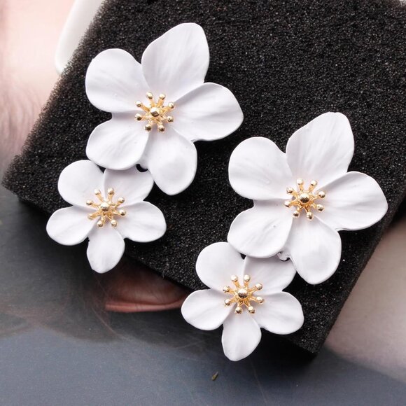 Women's White Elegant Double Flowers Dangle Layered Floral Petal Drop Earring - Picture 3 of 6